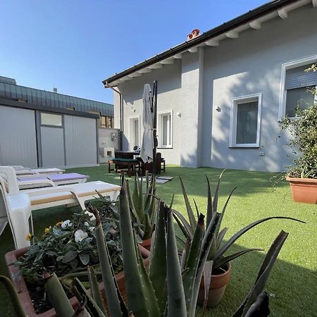 Varese Apartment Exterior photo